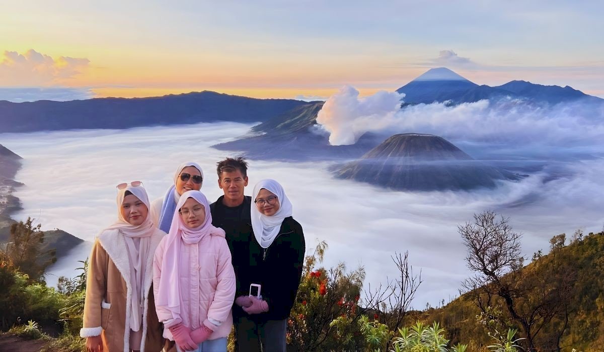Mount Bromo Sunrise Tour Package from Surabaya All Inclusive