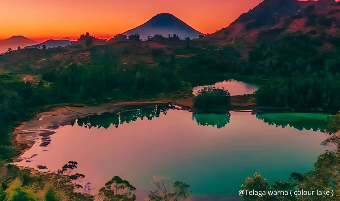 Telaga Warna (Colored Lake)